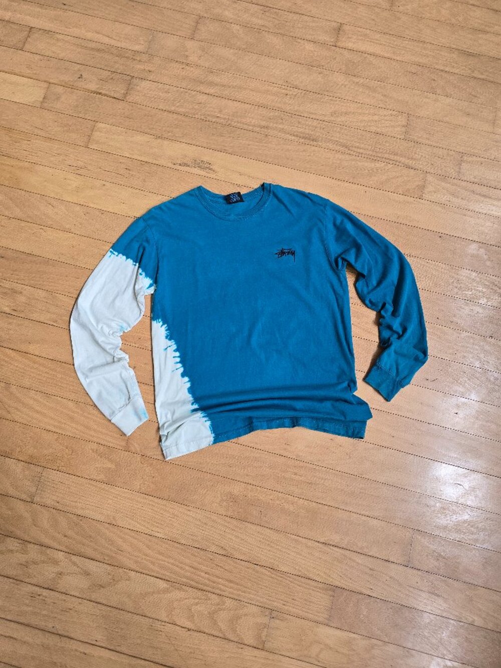 Stussy | embroidered stock logo blue white dip dye long sleeve t-shirt | MENS M